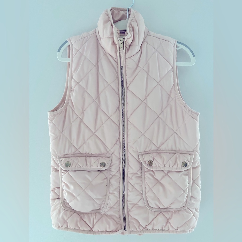 Dry Good Boutique puffer vest. Size medium, like new - hardly warn.